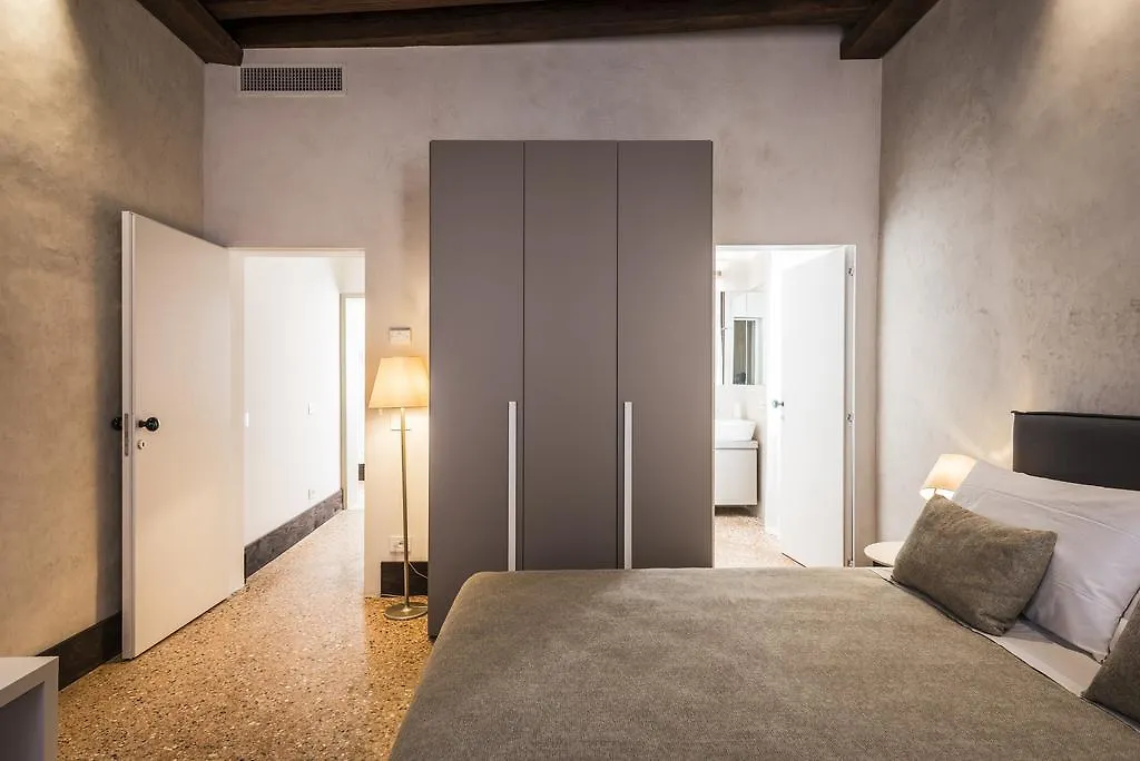 Myplace Campo Santa Margherita Apartments Venice