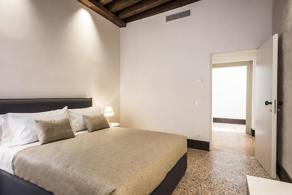 Myplace Campo Santa Margherita Apartments Venice