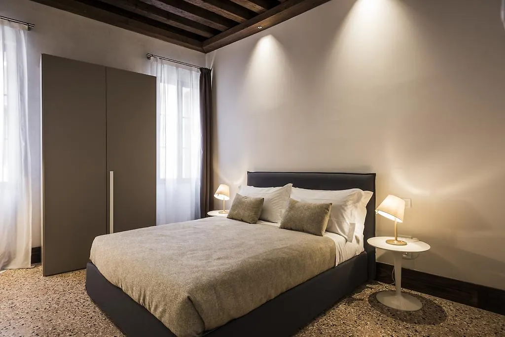 Myplace Campo Santa Margherita Apartments Venice